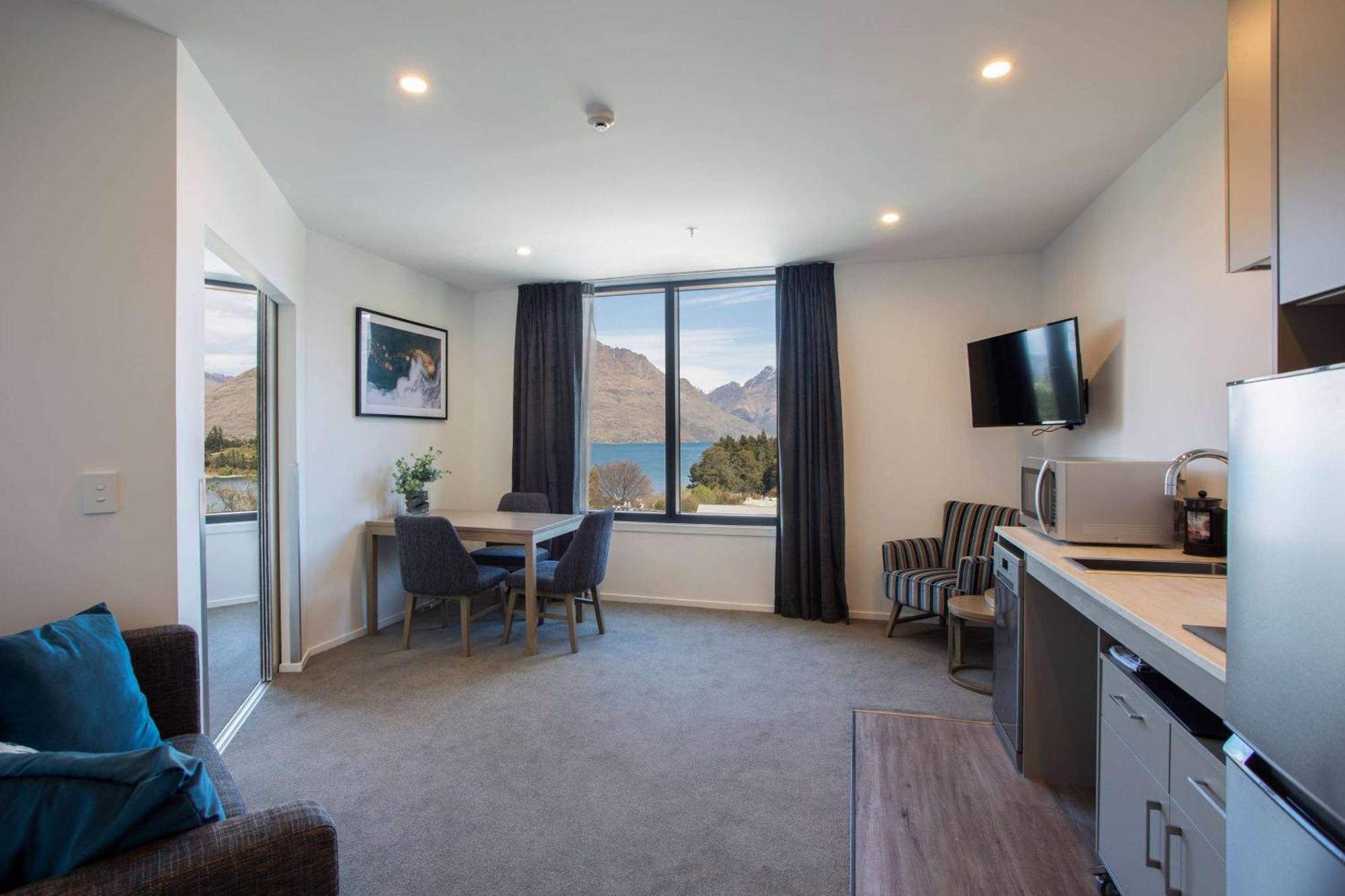 Ramada By Wyndham Queenstown Central Dış mekan fotoğraf