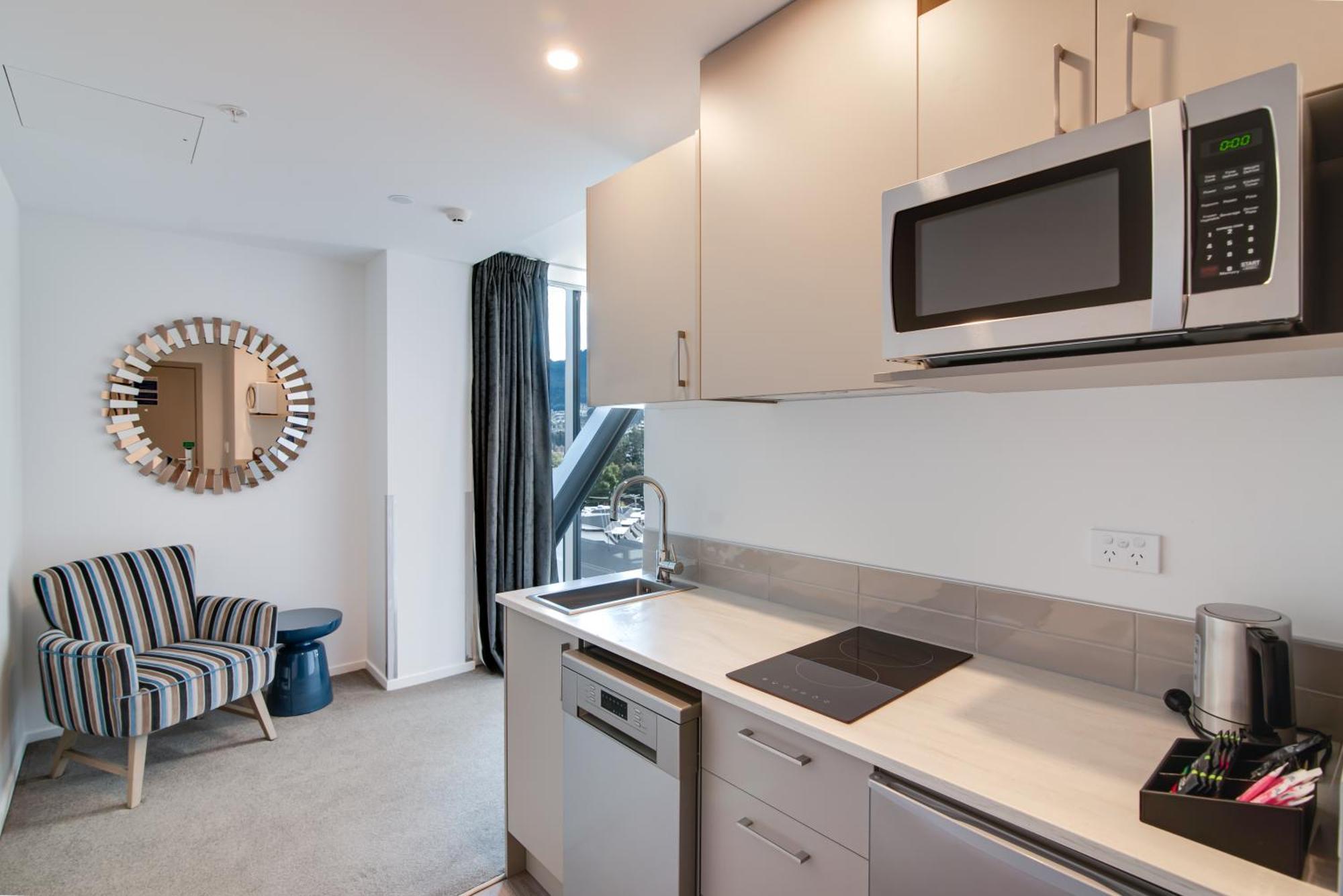Ramada By Wyndham Queenstown Central Dış mekan fotoğraf